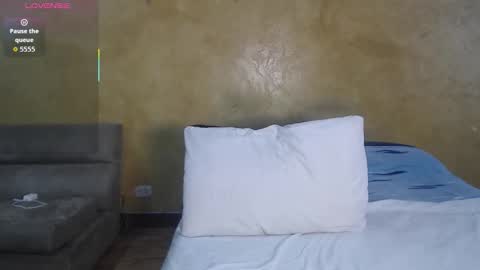 Snapshot of lilyqueen_cg chatting on February 16, 7:32 pm Lily Queen online show from February 16, 7:32 pm