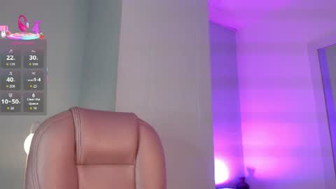 lilyred_ online show from June 16, 3:09 am