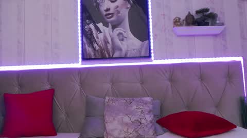 Snapshot of lilyrose_ chatting on March 11, 10:07 am online show from March 11, 10:07 am
