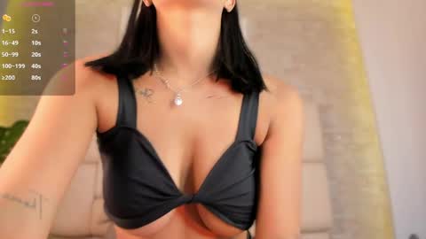 Snapshot of lilyrousse_ chatting on June 2, 11:56 am online show from June 2, 11:56 am