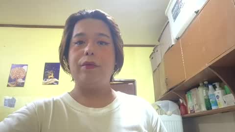 Snapshot of lilysette chatting on June 15, 11:23 am lilysette online show from June 15, 11:23 am
