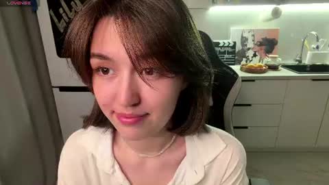 Lily online show from June 18, 5:28 pm