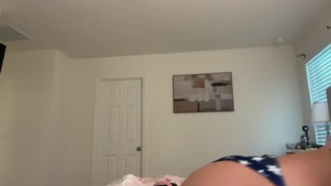 Snapshot of lilysummers21208 chatting on July 4, 11:22 pm lilysummers21208 online show from July 4, 11:22 pm