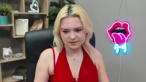 Lily online show from March 8, 7:45 am