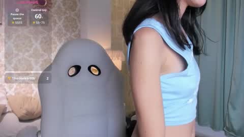 lilythea_ online show from November 6, 9:15 pm