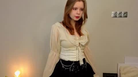 Julie online show from February 7, 4:33 pm