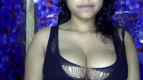 limaakter246618 online show from March 20, 5:18 pm