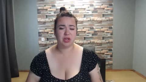 Snapshot of limalagris chatting on October 5, 7:17 am busty princess online show from October 5, 7:17 am