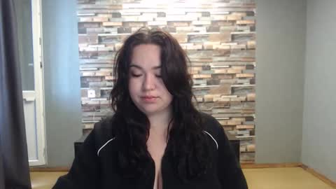 busty princess online show from May 10, 6:18 am