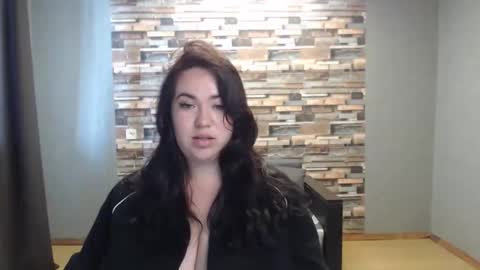 busty princess online show from May 16, 6:32 am
