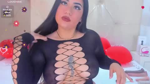 Snapshot of lin_jayani chatting on February 13, 12:00 pm Lin online show from February 13, 12:00 pm