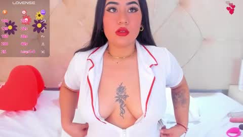 Snapshot of lin_jayani chatting on February 22, 11:57 am Lin online show from February 22, 11:57 am