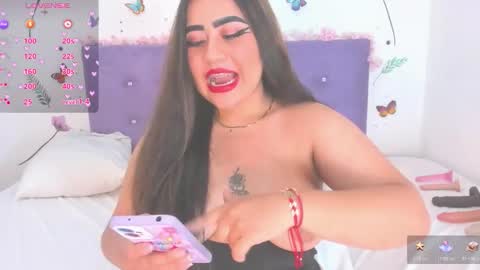 Snapshot of lin_jayani chatting on November 6, 1:12 pm Lin online show from November 6, 1:12 pm