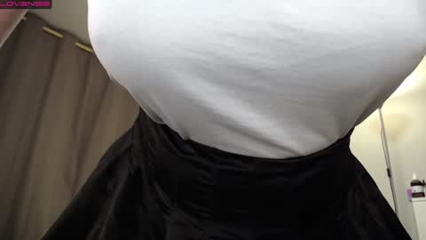 Lina online show from January 11, 4:36 pm