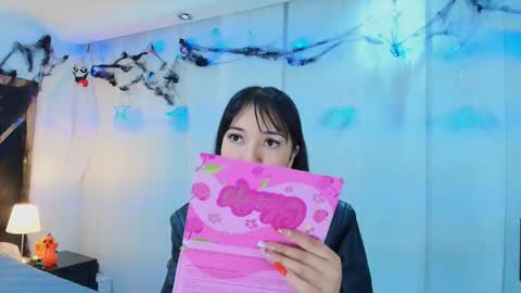 Snapshot of lina_bedoya chatting on October 30, 11:44 am Lina Bedoya online show from October 30, 11:44 am