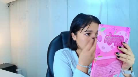  Lina Bedoya  online show from December 3, 11:30 am