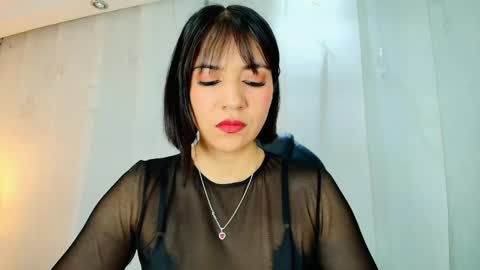  Lina Bedoya  online show from May 15, 11:39 am