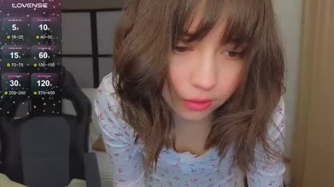 Snapshot of lina_brownie chatting on December 14, 2:28 am Lina online show from December 14, 2:28 am