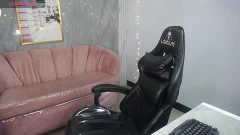 lina_ch1 online show from March 25, 8:37 pm