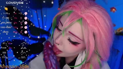 Snapshot of lina_diva chatting on December 8, 7:32 pm Hey im Lina Ur cosplay waifu online show from December 8, 7:32 pm