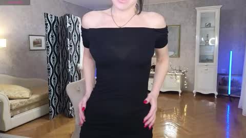 Snapshot of lina_flore chatting on February 11, 8:25 pm lina_flore online show from February 11, 8:25 pm