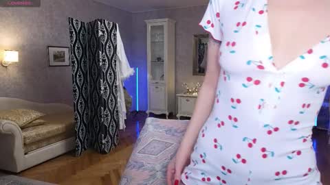 Snapshot of lina_flore chatting on February 18, 8:27 pm lina_flore online show from February 18, 8:27 pm