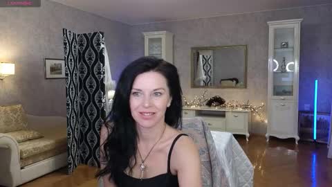 Snapshot of lina_flore chatting on February 23, 8:28 pm lina_flore online show from February 23, 8:28 pm