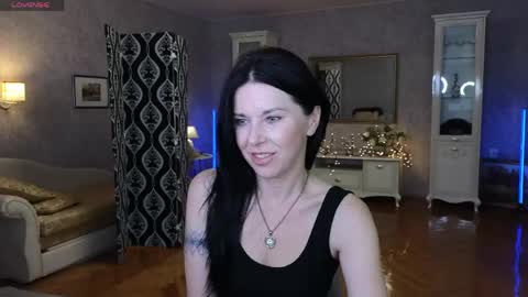 Snapshot of lina_flore chatting on April 24, 6:54 pm lina_flore online show from April 24, 6:54 pm