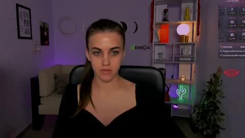 lina_fox12 online show from May 11, 12:33 pm