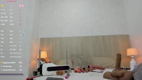 Snapshot of lina_garcia chatting on March 12, 2:34 pm   online show from March 12, 2:34 pm