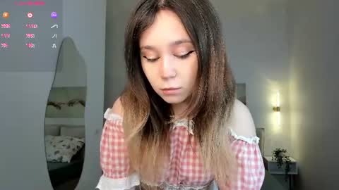 Snapshot of lina_glow711915 chatting on June 14, 6:48 am LIna online show from June 14, 6:48 am