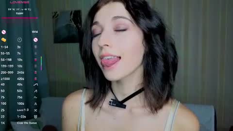 Lina online show from July 4, 2:12 pm