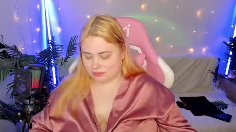 Snapshot of lina_linx chatting on January 20, 9:22 pm lina_linx online show from January 20, 9:22 pm