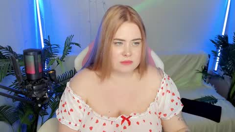 Snapshot of lina_linx chatting on January 30, 11:45 pm lina_linx online show from January 30, 11:45 pm