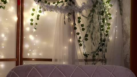 Snapshot of lina_n_kitty chatting on January 30, 5:28 pm Lina - online show from January 30, 5:28 pm