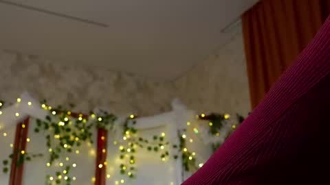 Snapshot of lina_n_kitty chatting on February 17, 5:21 pm Lina - online show from February 17, 5:21 pm