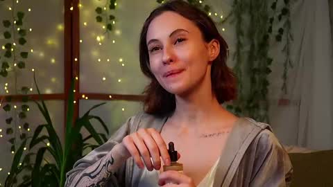 Snapshot of lina_n_kitty chatting on February 21, 7:43 pm Lina - online show from February 21, 7:43 pm