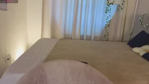 Snapshot of lina_reeds chatting on June 29, 1:01 am LINA online show from June 29, 1:01 am