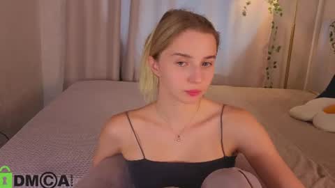 Snapshot of lina_reeds chatting on July 6, 12:51 am LINA online show from July 6, 12:51 am
