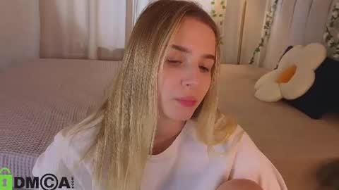Snapshot of lina_reeds chatting on July 14, 1:08 am LINA online show from July 14, 1:08 am