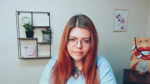 lina_ri online show from October 26, 9:10 pm