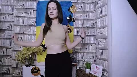 Lina online show from October 22, 6:35 am