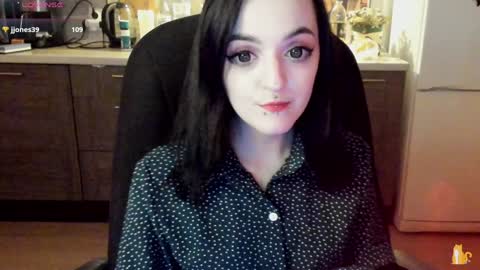 Lina 3  1715622743 online show from December 31, 6:57 pm