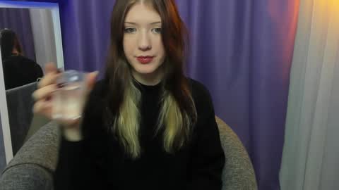 Snapshot of lina_vi chatting on December 19, 8:55 pm Lina online show from December 19, 8:55 pm