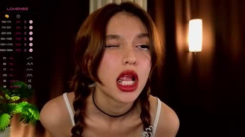 Snapshot of linaage chatting on October 3, 8:28 pm Lina online show from October 3, 8:28 pm