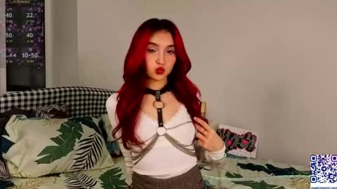 Snapshot of linaage chatting on March 1, 6:21 pm Lina online show from March 1, 6:21 pm