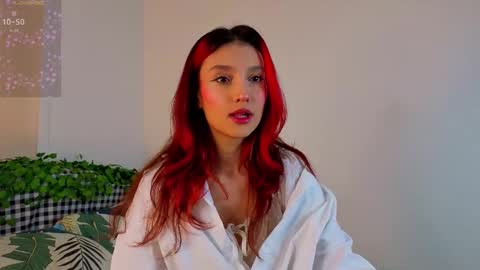 Snapshot of linaage chatting on March 18, 6:33 pm Lina online show from March 18, 6:33 pm