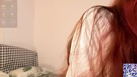 Snapshot of linaage chatting on April 4, 4:37 pm Lina online show from April 4, 4:37 pm