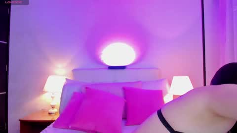 Snapshot of linaanssen chatting on February 16, 1:03 am lina online show from February 16, 1:03 am