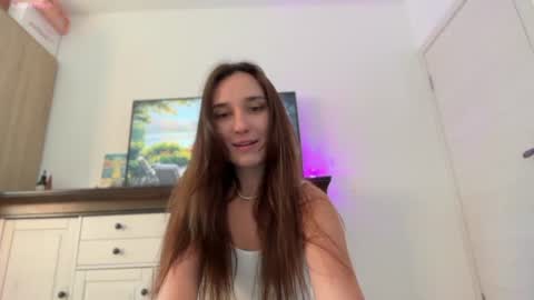 Lina online show from June 23, 9:40 am
